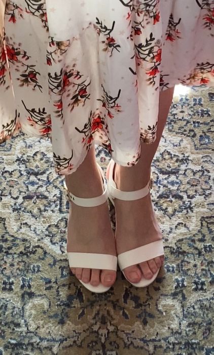 продам белое платья и туфли