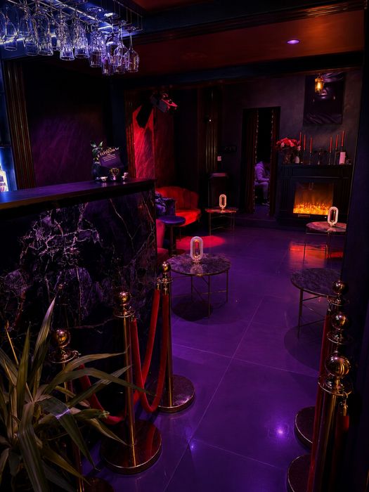 Vanzare AFACERE LA Cheie Night Club Bucuresti