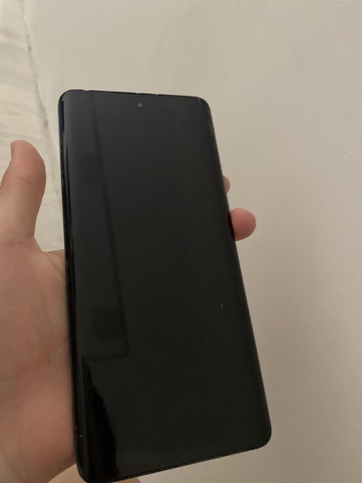 Продам телефон хонор