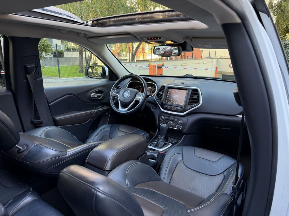 Jeep Cherokee 2014 Automat / 170 CP / Panoramic / Ventilatie 8990 Euro