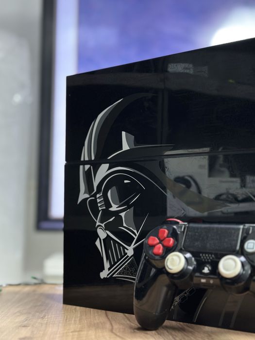 Limited edition StarWars PlayStation 4 Fat + игры