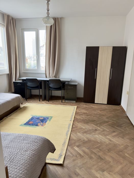 Апартамент с две спални в центъра на Бургас