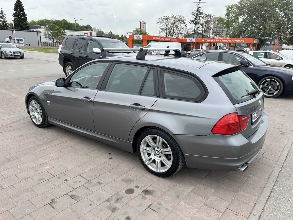 BMW 320d xDrive CarPlay LED