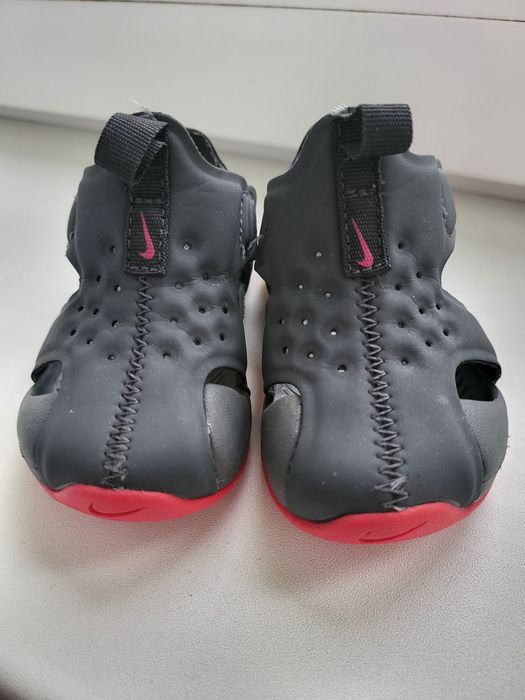 Sandale Nike mărimea 19 noi int 11 cm