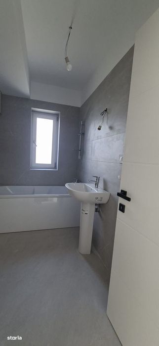Apartament doua camere, intabulat, langa statia de autobuz, Visoianu