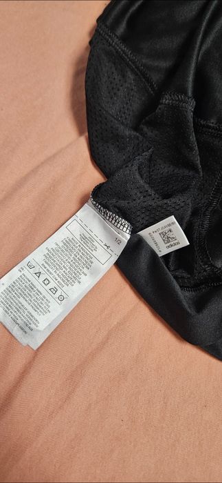 Спортна Adidas тениска със светлоотразители