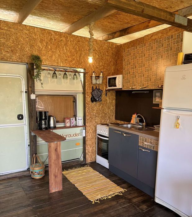 Каравана в къмпинг Китен