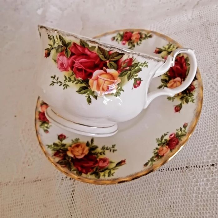 Royal Albert Old country roses
