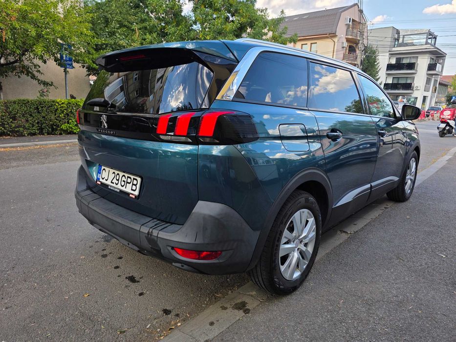 PEUGEOT 5008 , automat ,diesel,  stare foarte buna .7 locuri. TVA INCLUS