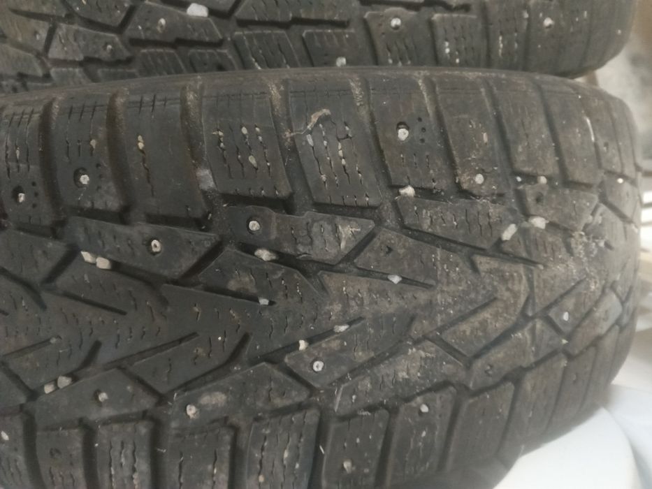 Продам 205/60/16