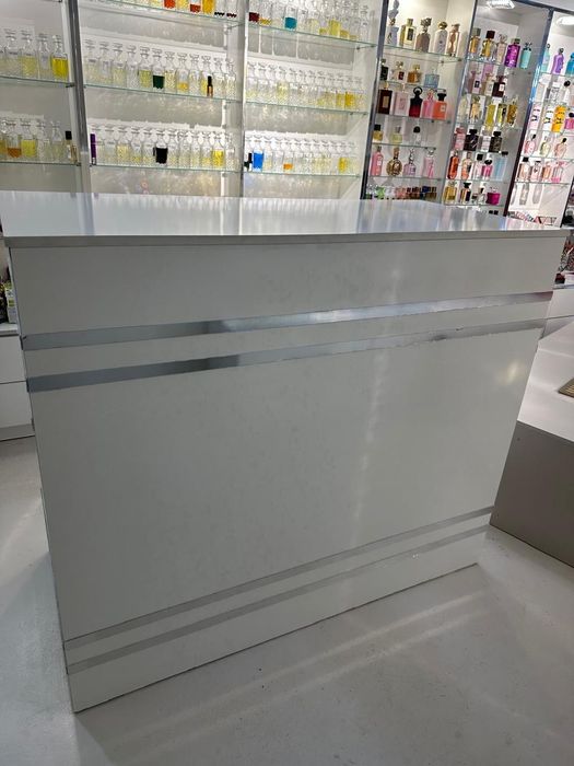 Продается коммерческий стол для бизнеса