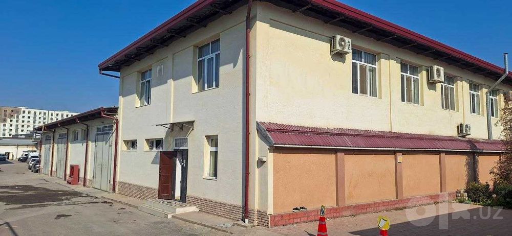 Ombor va ofis sotiladi. 1500m.kv. 17 sotix. Lisunova