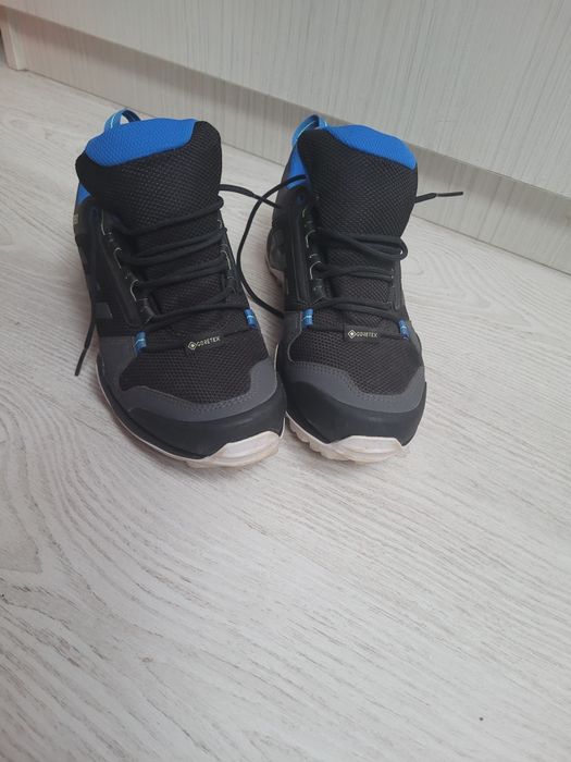 Adidas Terrex Continental