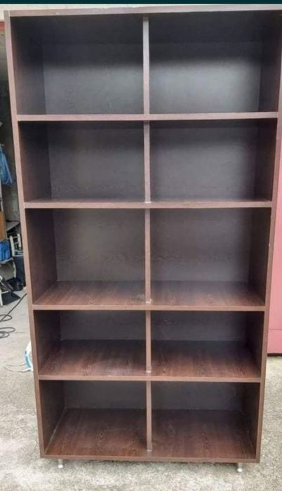 Стелажи за магазин