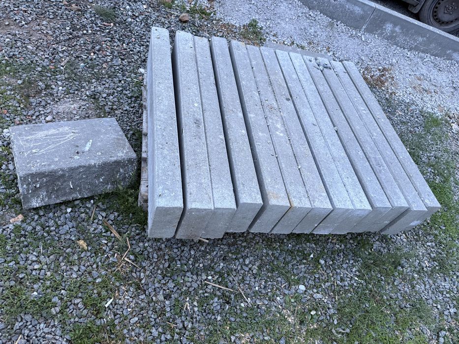 Поребрик, газоблок, кирпич