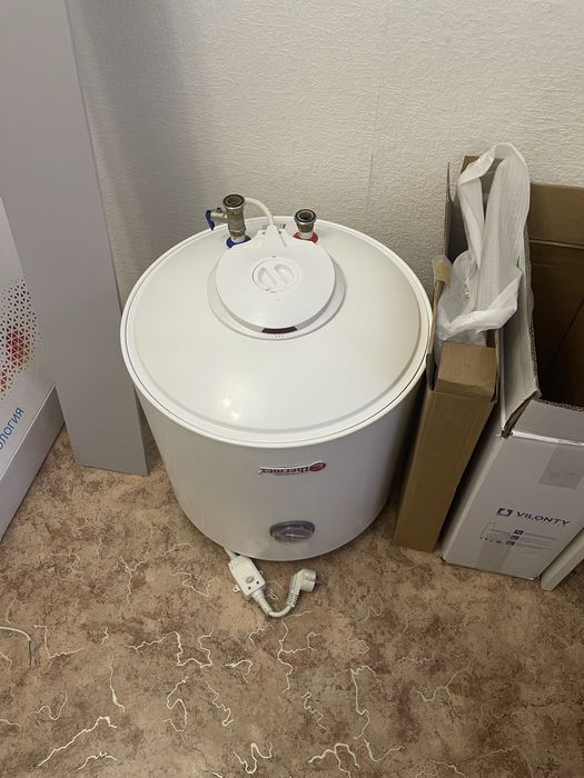 Продам водонагреватель Thermex, объем 50 л.