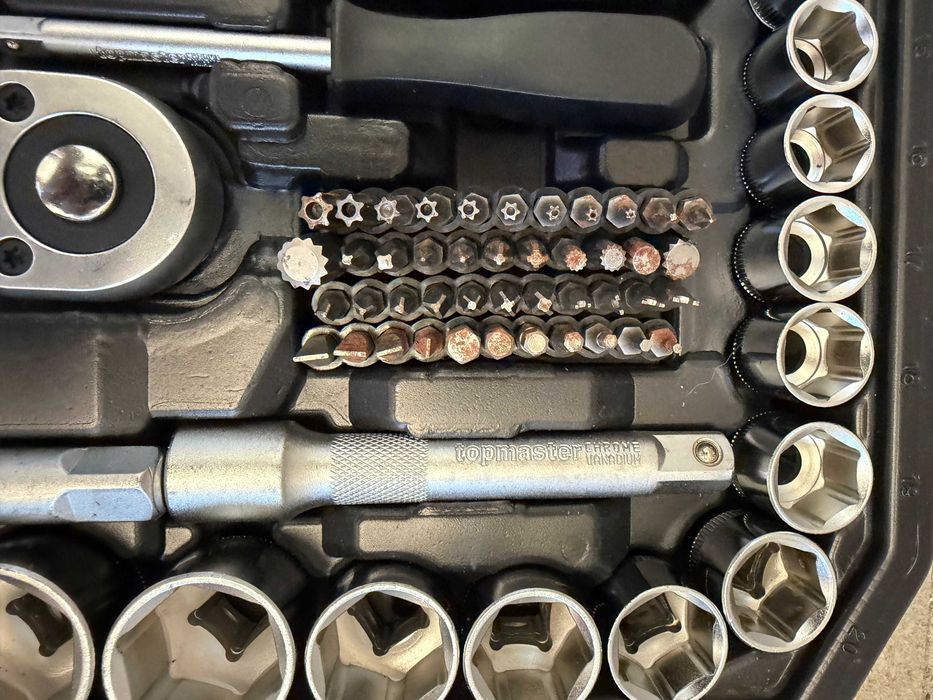 К-кт инструменти 216 части 1/4" & 3/8" & 1/2" /Менгеме /Шестограми/Боркорона/Борчета