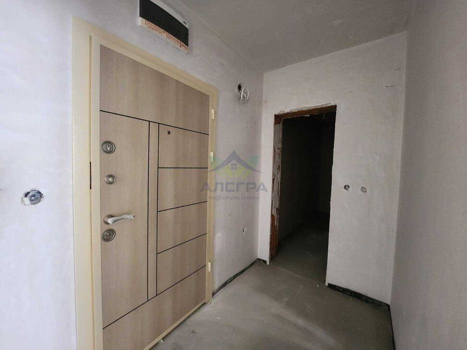 Продава се Двустаен апартамент в Пазарджик, Център - 81 кв.м за 852 €/кв.м - Снимка #3