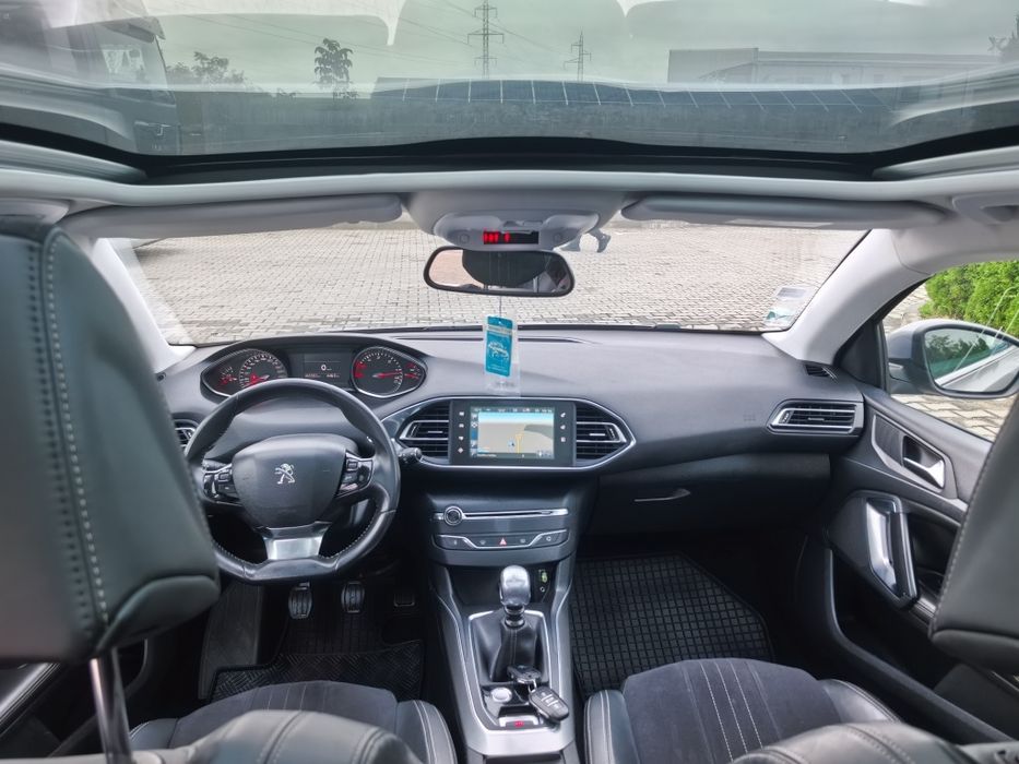 Peugeot 308 sw 1.6HDI 120kc ALLURE 2014г