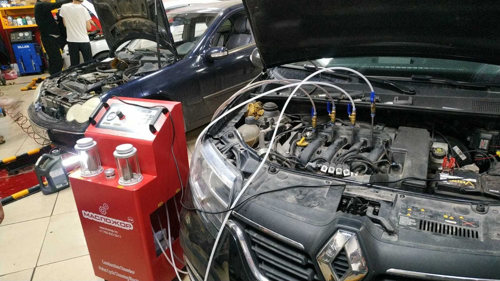 Аппарат для очистки камеры сгорания и ЦПГ