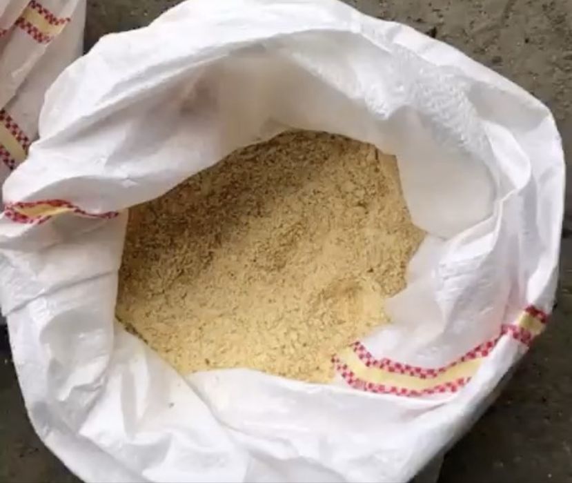 Porumb Boabe Grau Mazare Orz Tarata de grau intreg Malai furajer