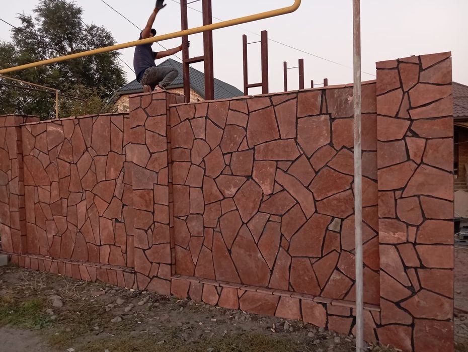 Камень Плитняк красный