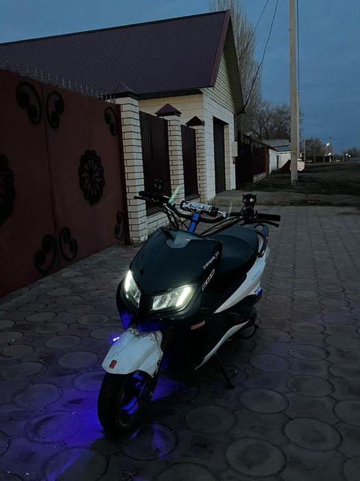 Продам скутер м8