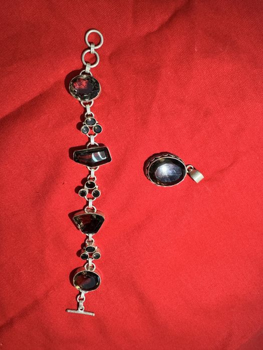 Золотые и серебряные украшения кольца, браслеты, кулоны