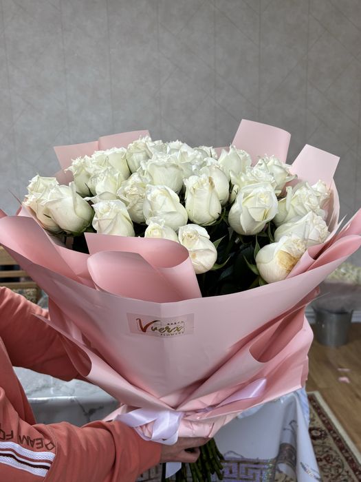 Букет из белых роз свежие