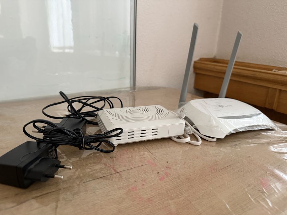 Продам Wi-Fi роутер + оптический модем (ONT)