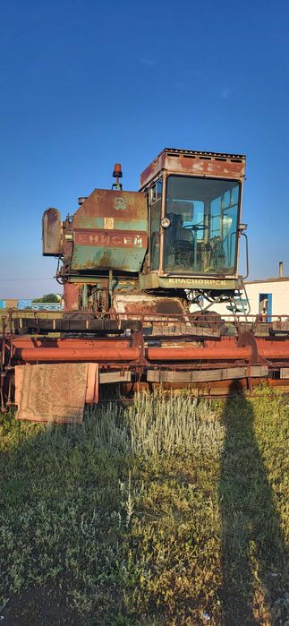 Продам Комбайн Енисей