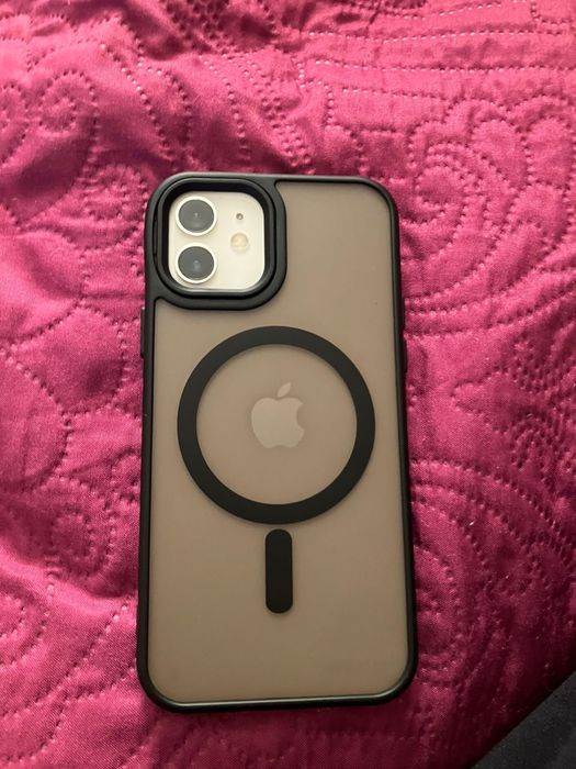 Продаётся айфон 12