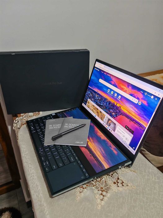 ASUS ZenBook Pro Duo UX581GV-H2004R ,32 Gb ram, SSD 1 tera ,IN CUTIE !