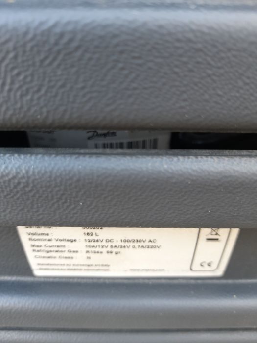 Хладилник, фризер 12, 24, волта голяма ракла 165 литра