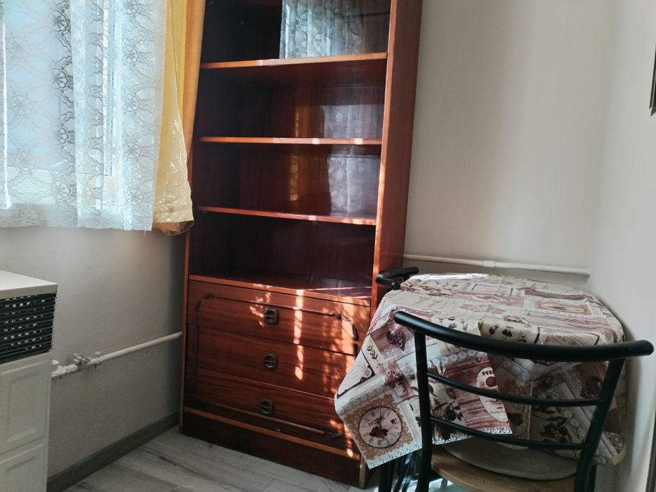 Închiriez garsoniera