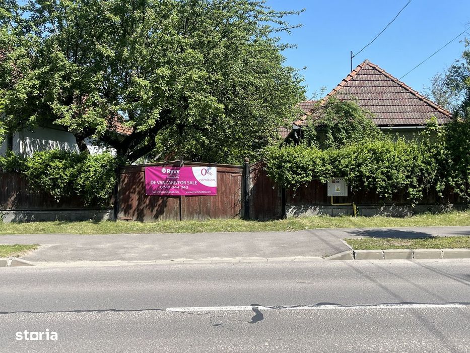 Căsuța bunicii de vânzare -locație excelentă, posibilitate de schimb.