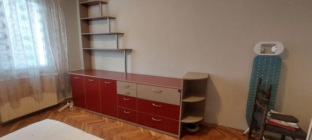 Продавам мебели и електроуред