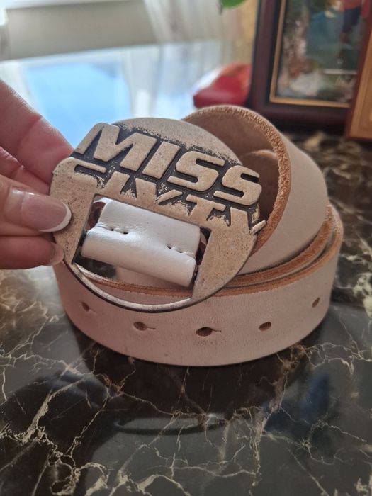 Продавам дамски колан MISS SIXTY