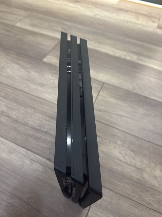 Playstation 4 pro 1 tb