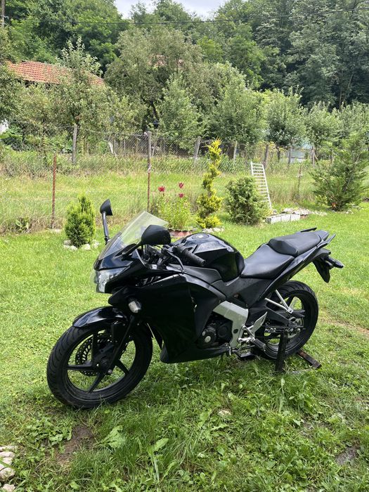 Honda cbr 125 jc50 (16ani) inmatriculat