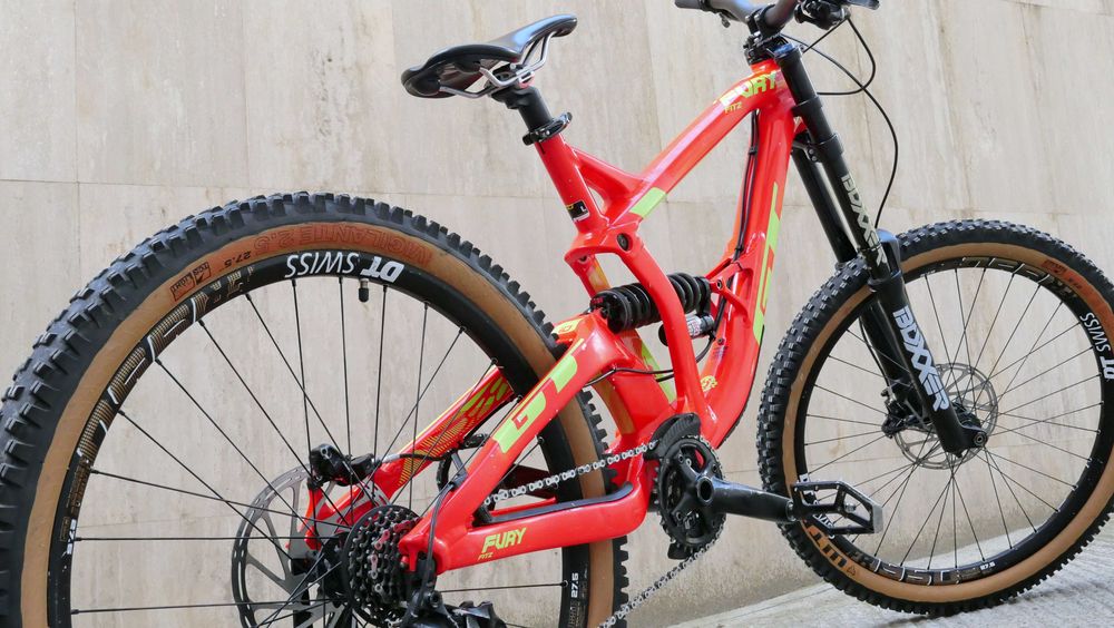 GT Fury Fitz DH 27.5 Boxxer 200 ход, SRAM GX, DT Swiss