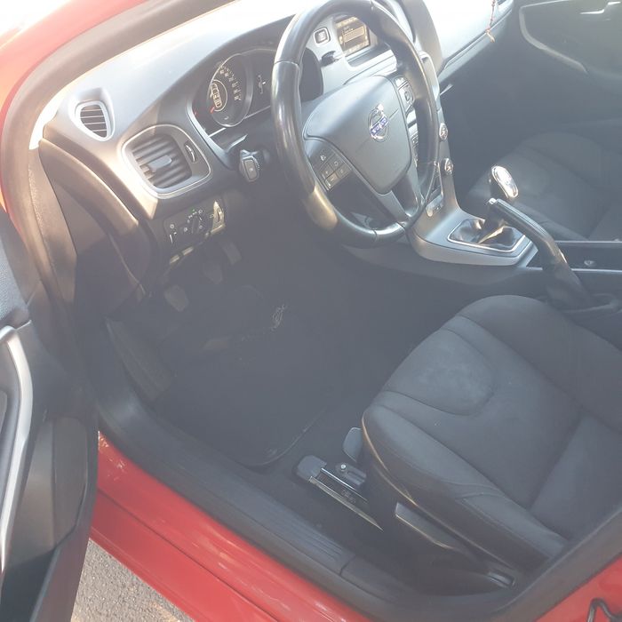 Vand volvo v40 an 2012