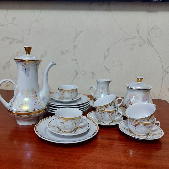 Хрусталь и кофейный набор