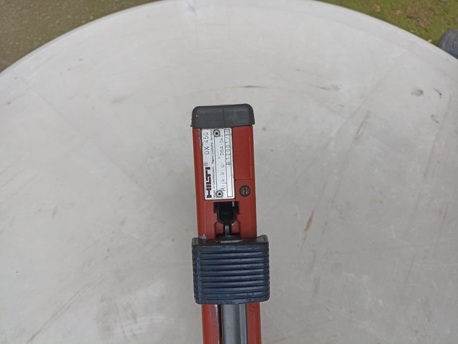 Пистолет за пирони HILTI DX4500