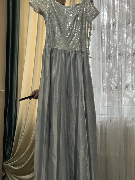 Платья красивая вечерной