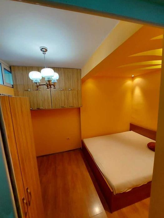 Дава се под наем Двустаен апартамент в Бургас, Славейков - 55 кв.м за 204 € - Снимка #2