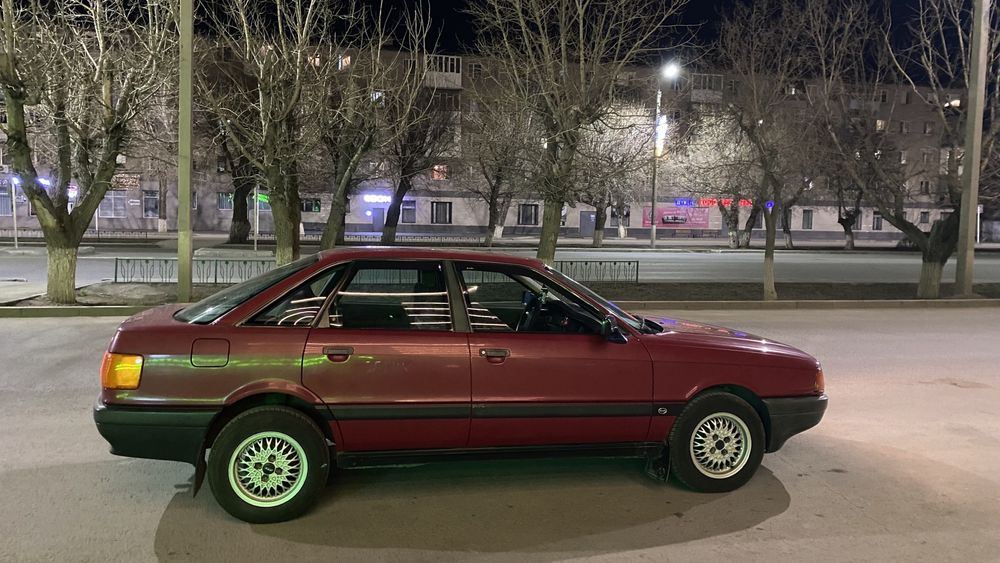 Продам Ауди 80 б3
