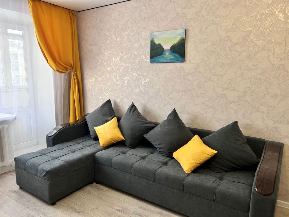 Сдам посуточно-почасам Lux-1 комнатную, центр,wi-fi,smart tv,все новое