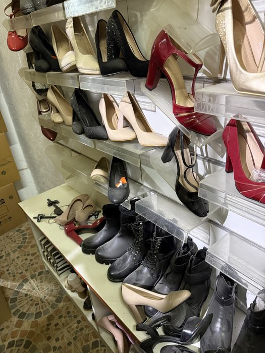 Raft expunere  pantofi