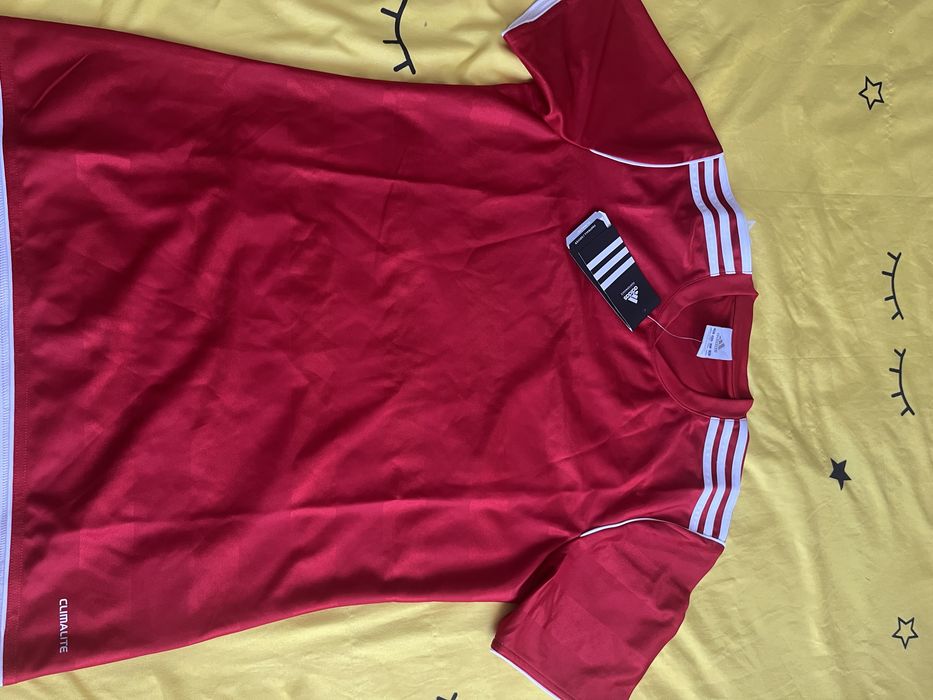 Tricou adidas nou cu eticheta